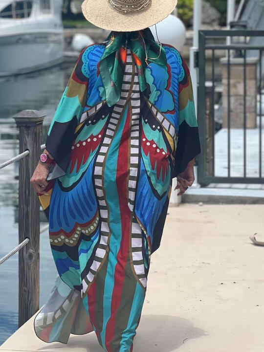 Resort wear for women who are done blending in